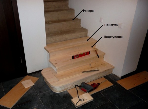 Как обшить бетонную лестницу деревом