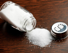 Как обычная соль поможет вам в уборке