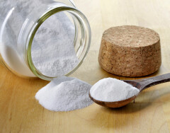 6 оригинальных способов применения обычной соли в быту