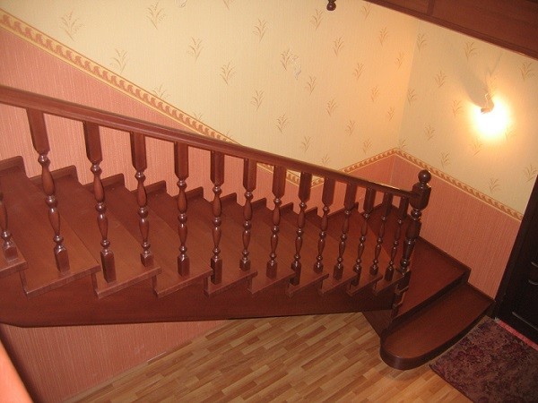 Лестница, занимающая минимум полезного пространства