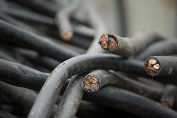 Приём кабеля: важность проведения качественной и безопасной установки